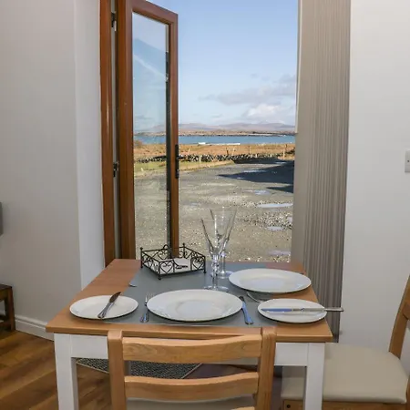 Atlantic Apartment, Connemara Holiday home *